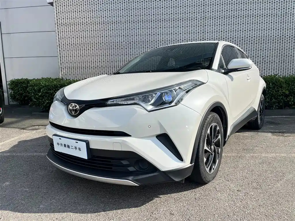 TOYOTA IZOA 2021