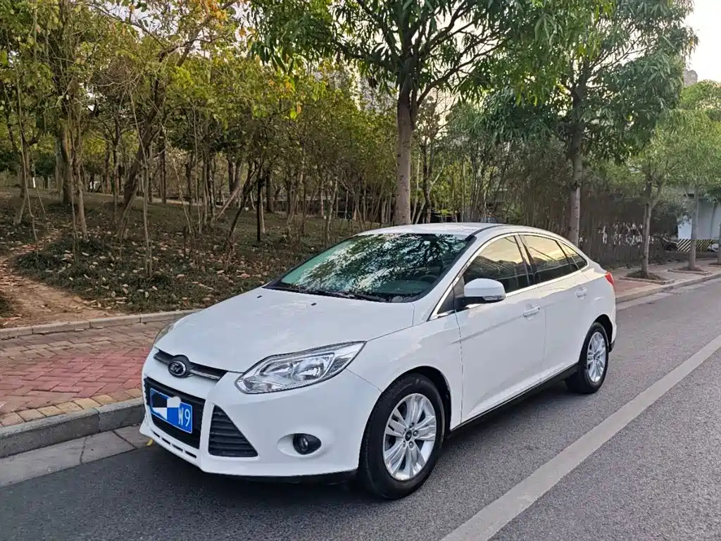 FORD FOCUS 2012