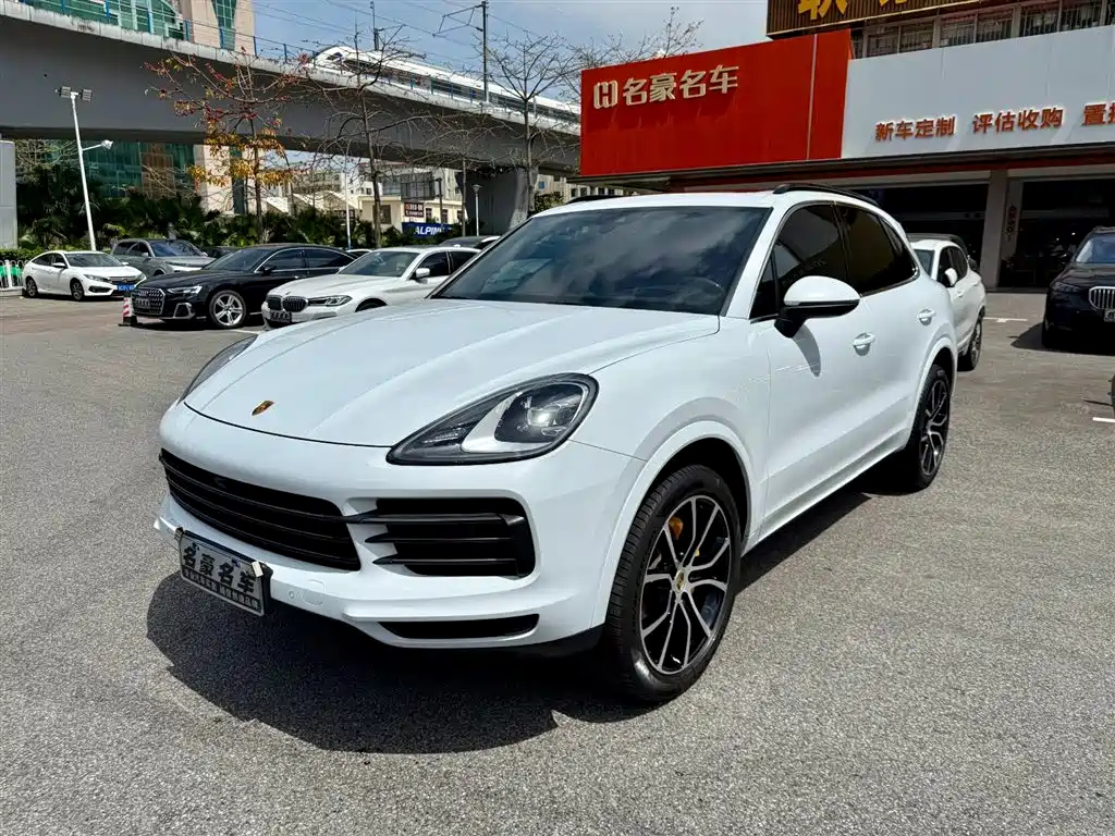 PORSCHE CAYENNE 2023
