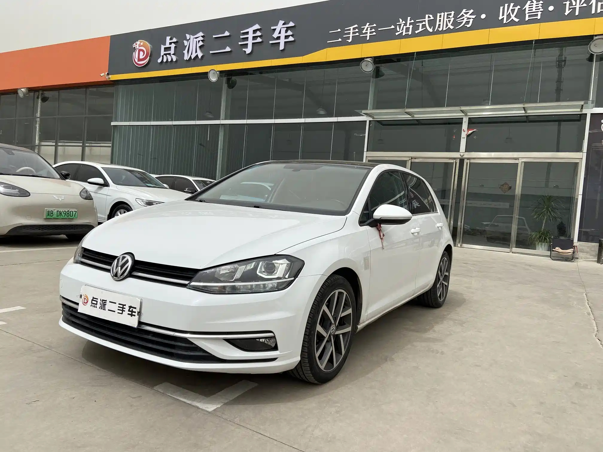 VOLKSWAGEN GOLF 2020