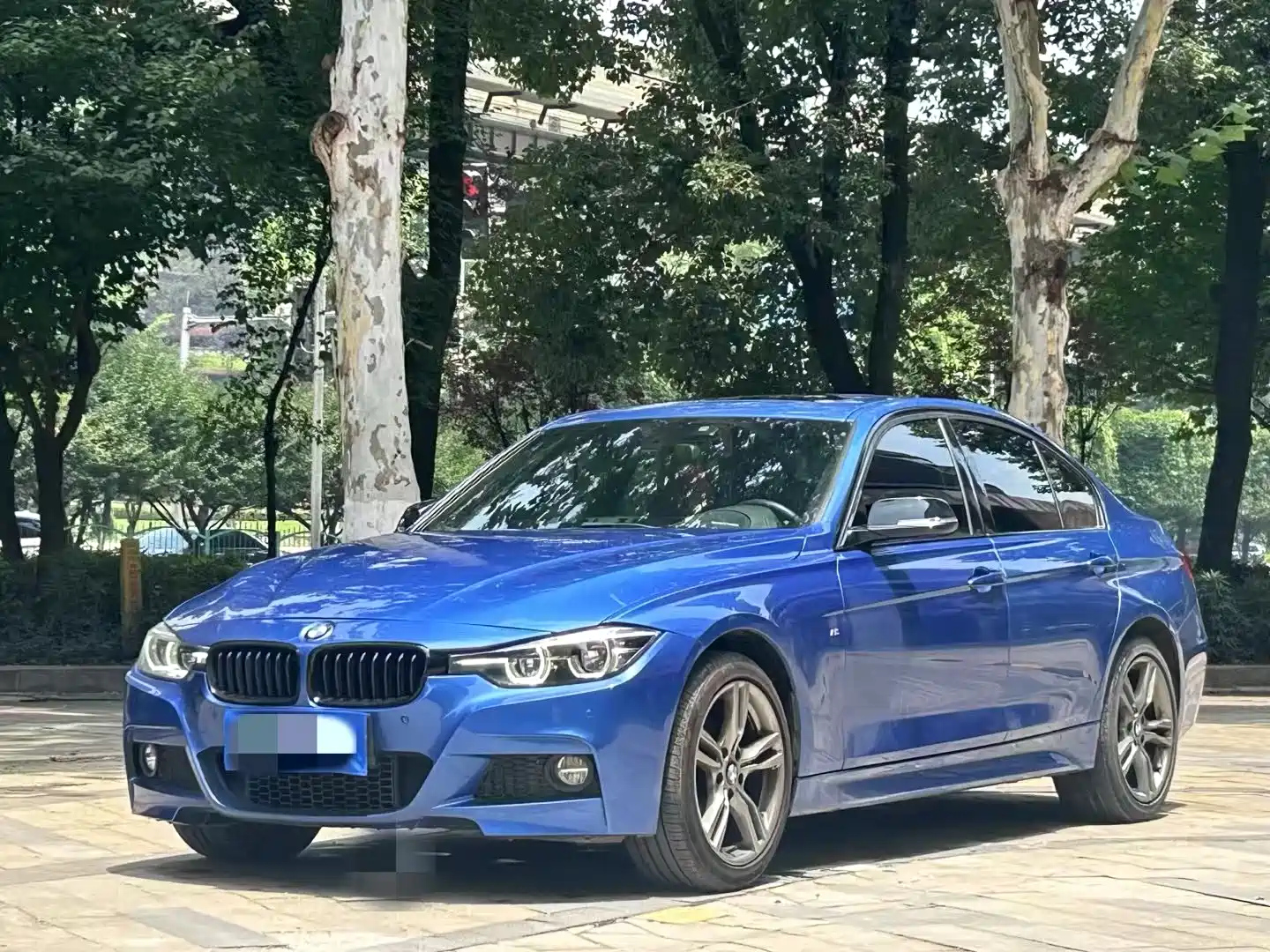BMW 3-SERIES