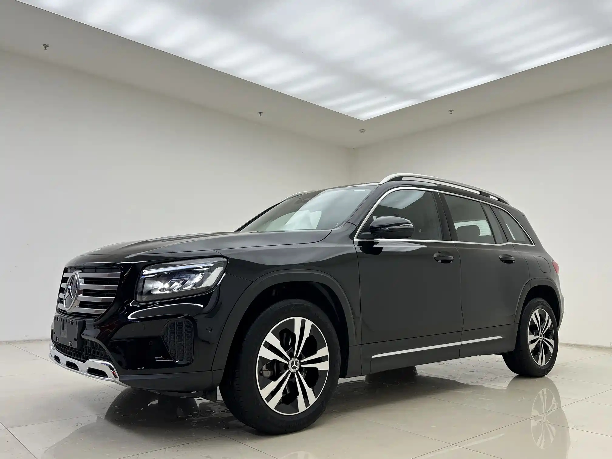 MERCEDES BENZ GLB 2024