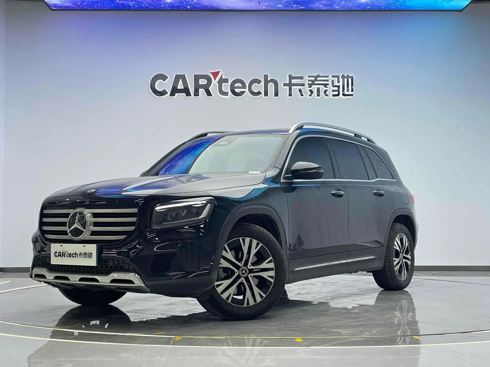MERCEDES BENZ GLB 2024