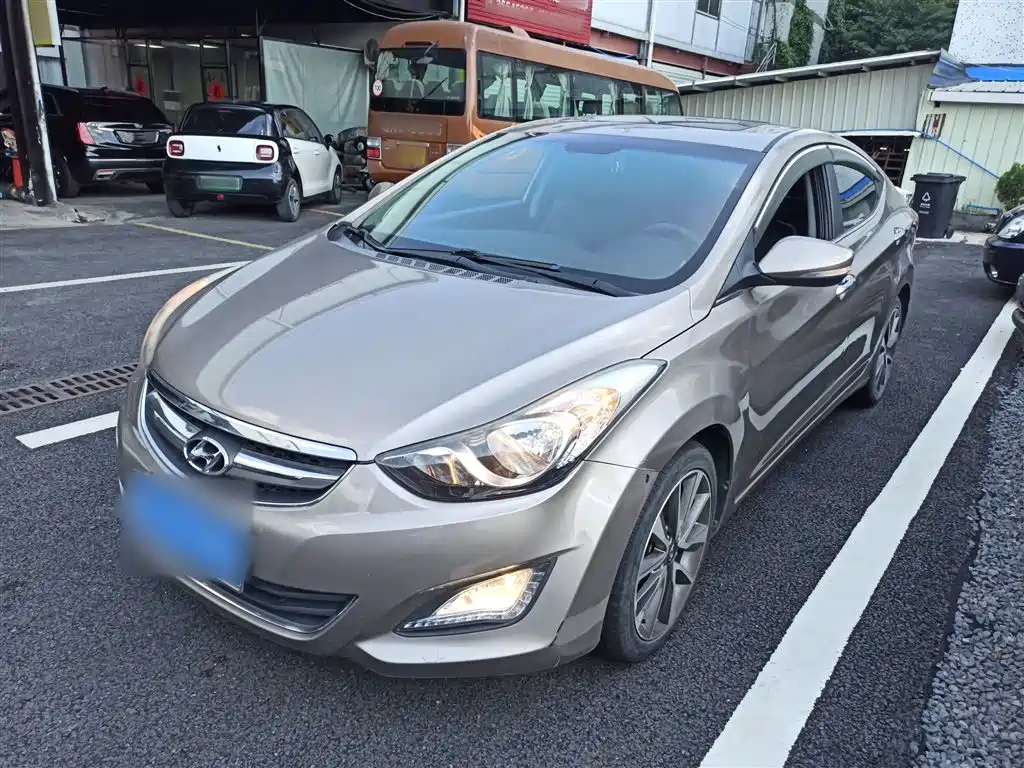 HYUNDAI ELANTRA 2015