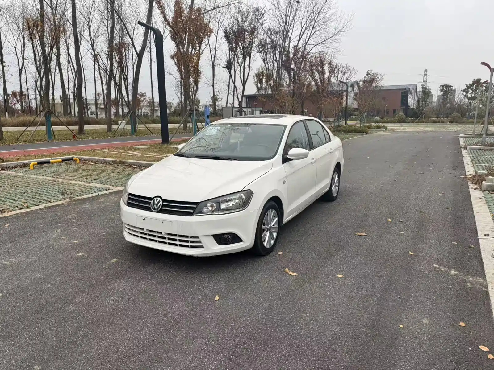 VOLKSWAGEN JETTA 2013