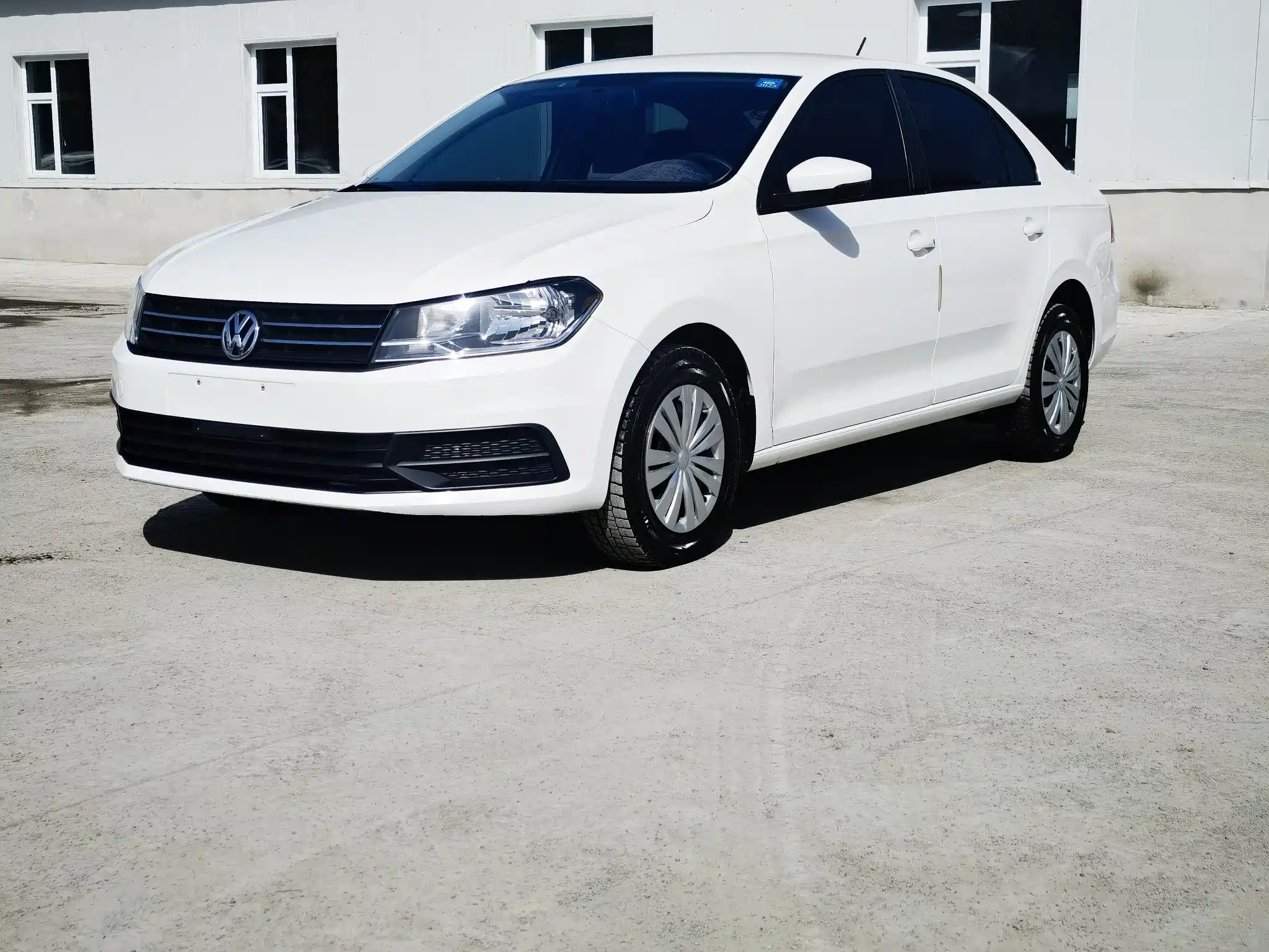 VOLKSWAGEN SANTANA 2021