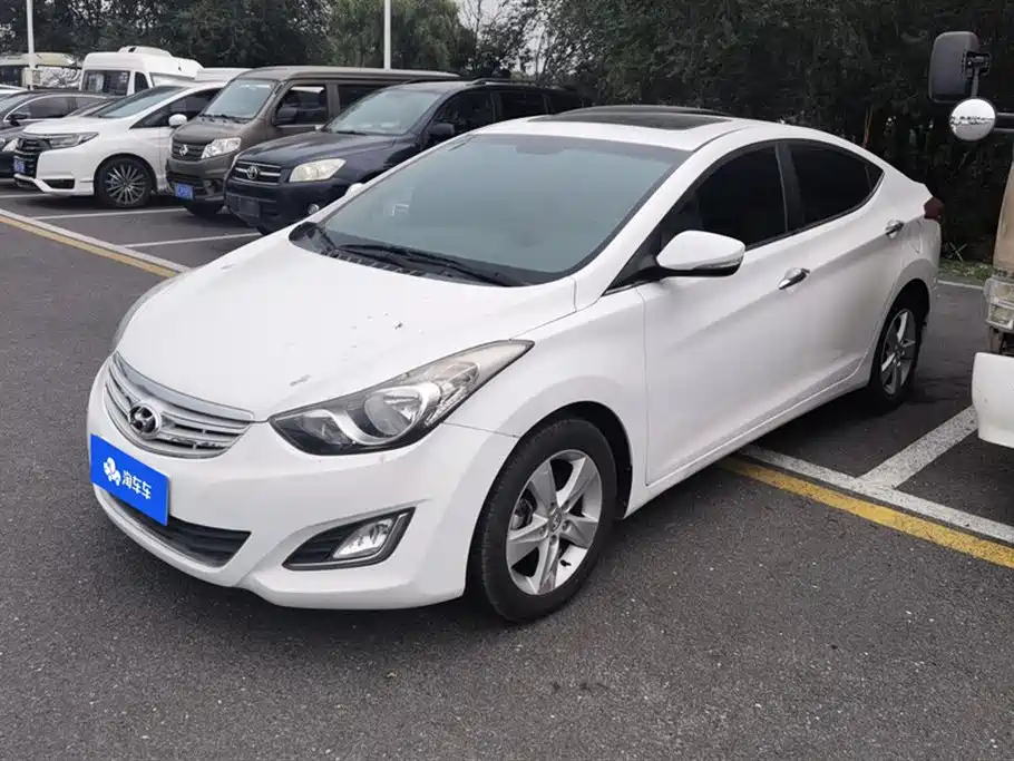HYUNDAI ELANTRA 2012