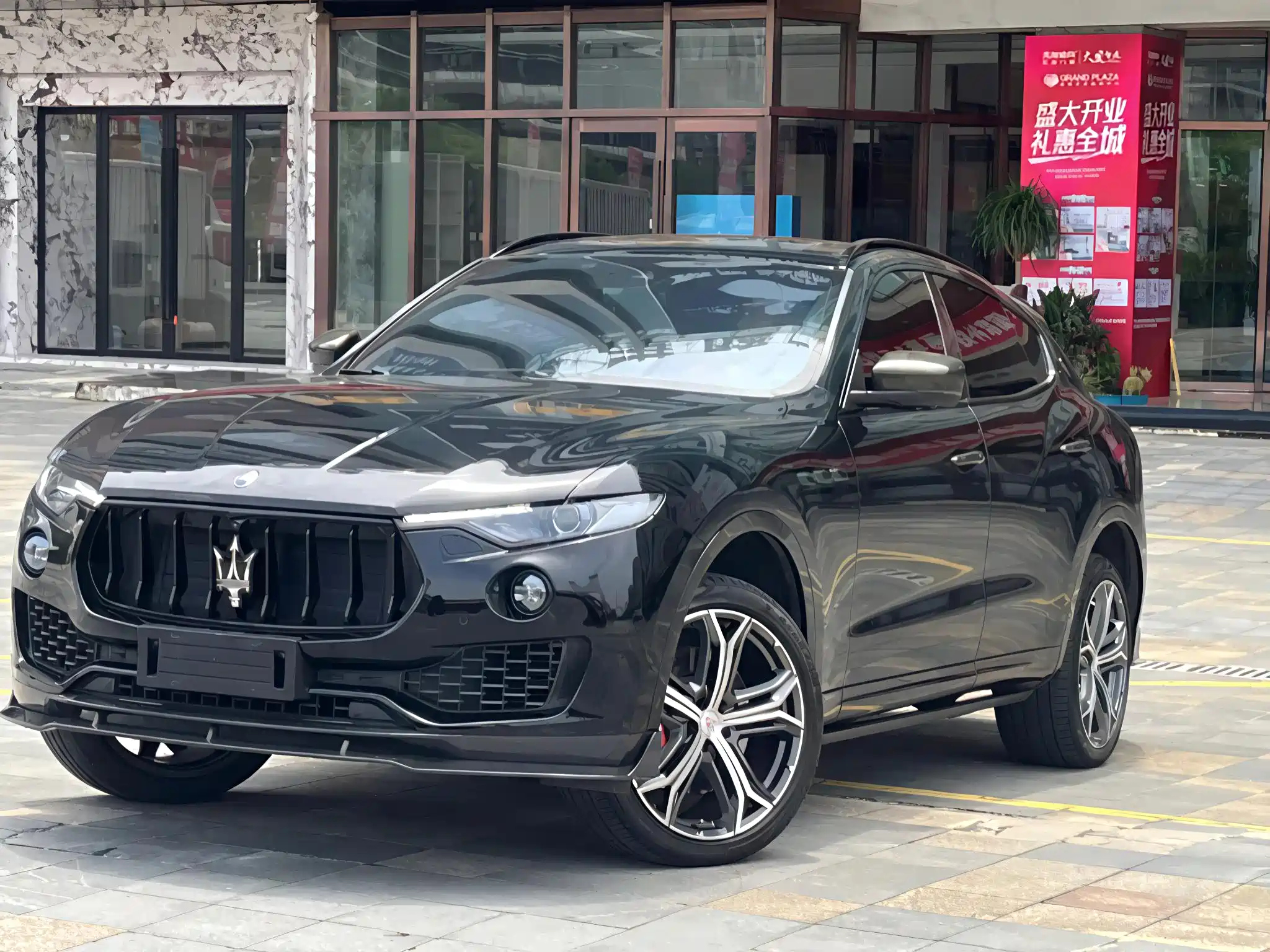 MASERATI LEVANTE 2018