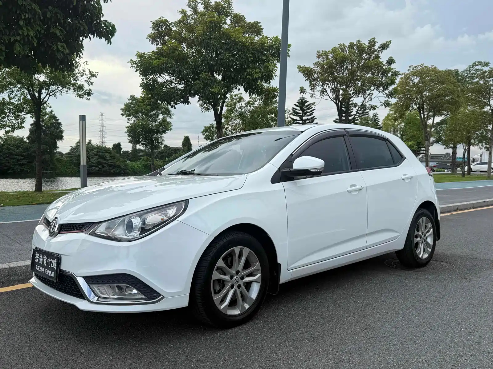MG MG5 2014