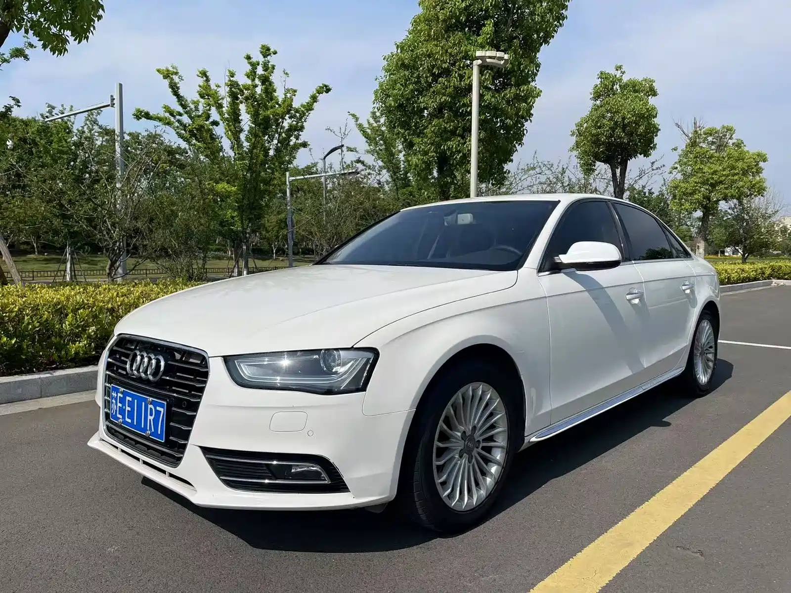 AUDI A4L 2016