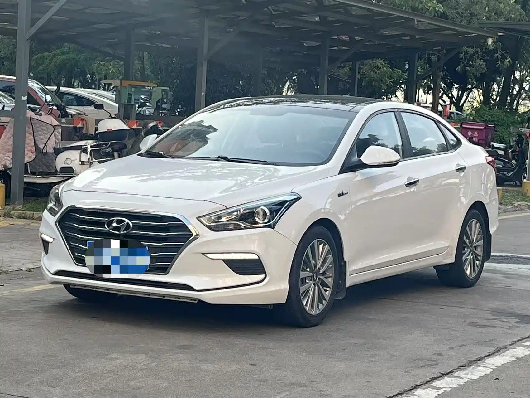 HYUNDAI MISTRA 2017