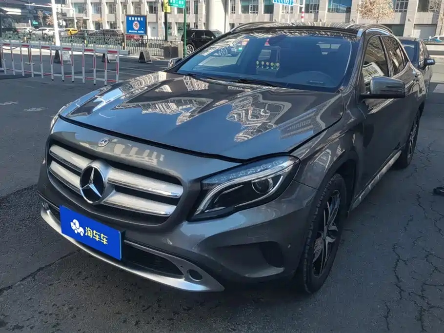 MERCEDES BENZ GLA 2016