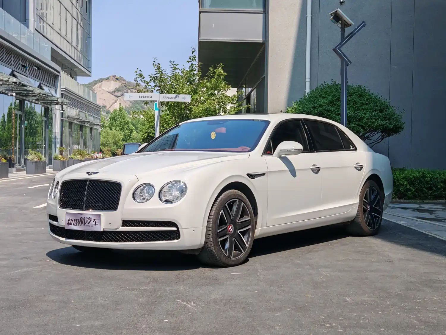 BENTLEY FLYING SPUR 2014
