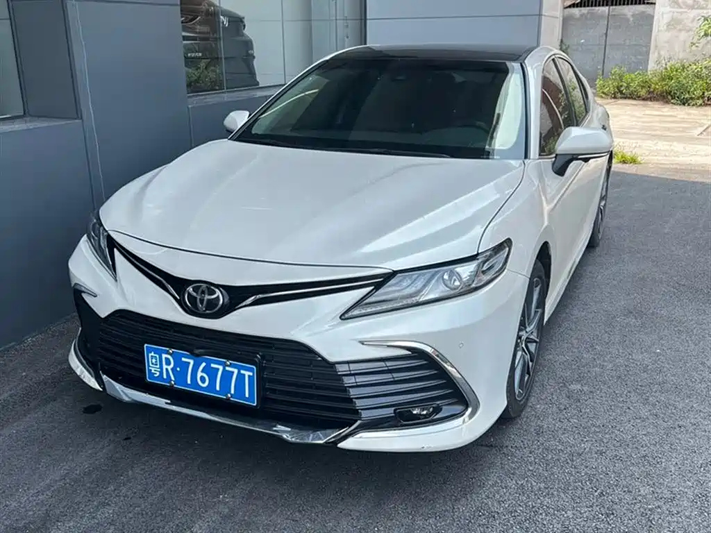 TOYOTA CAMRY 2023