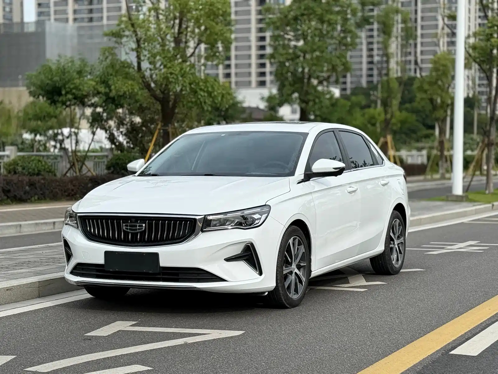 GEELY AUTO EMGRAND 2023