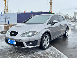 Заказать SEAT LEON