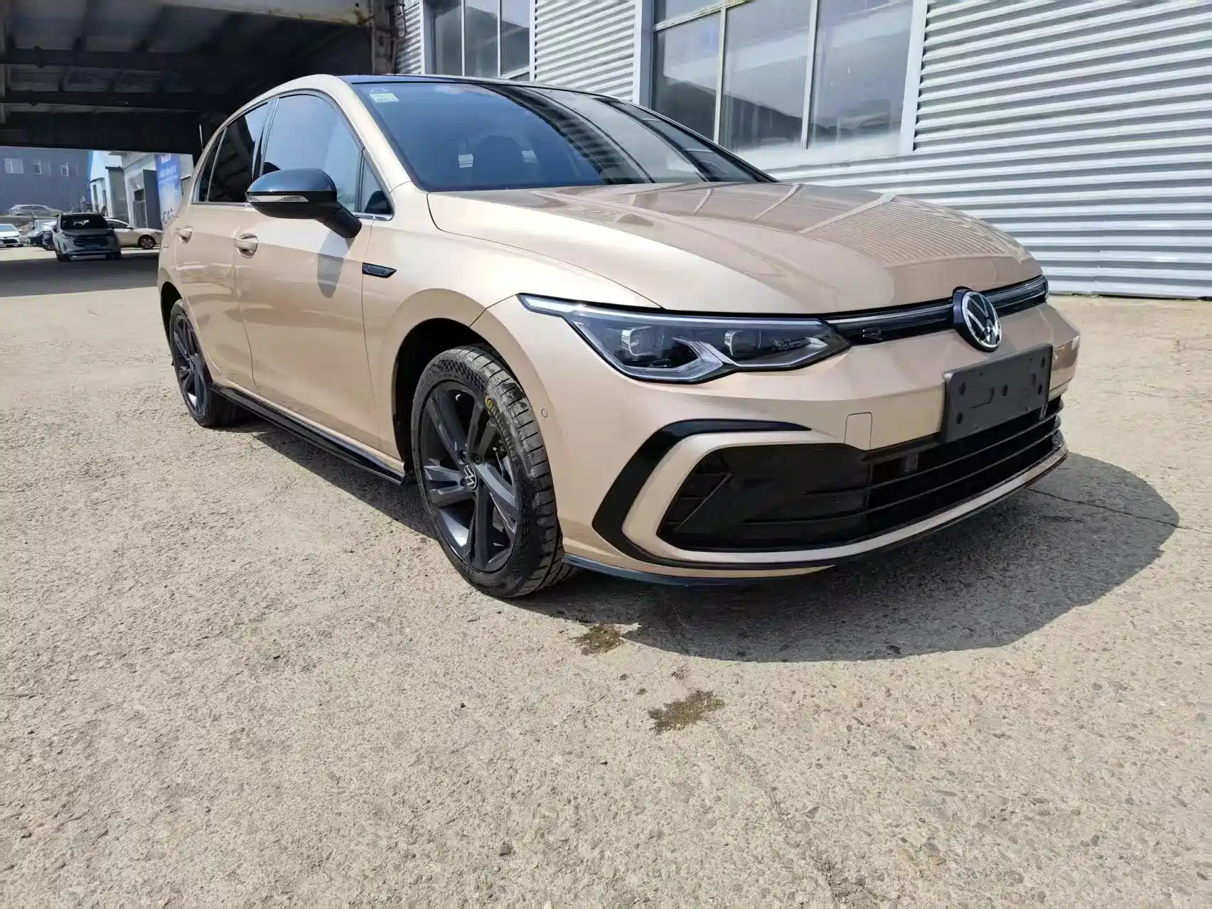 VOLKSWAGEN GOLF