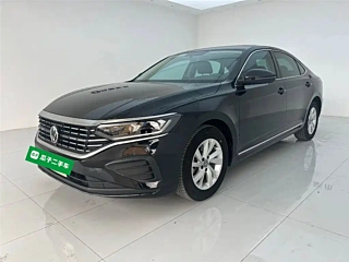 VOLKSWAGEN PASSAT  2022