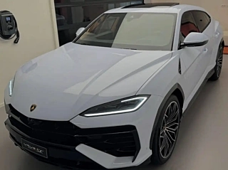 Заказать LAMBORGHINI URUS SE