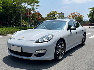 PORSCHE PANAMERA  2010