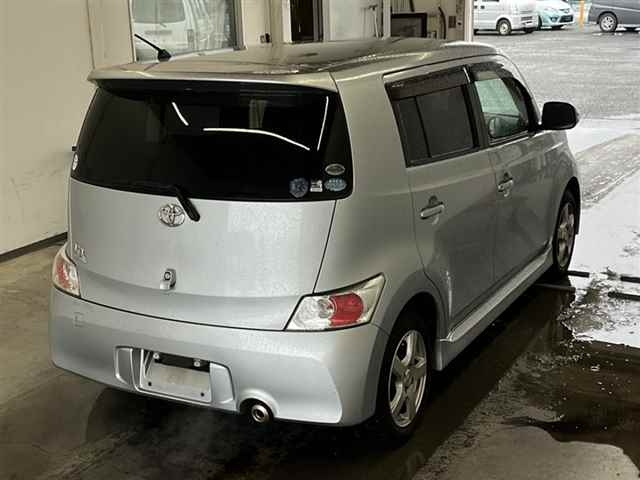 TOYOTA BB 2010