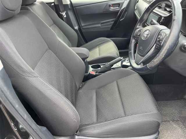 TOYOTA AURIS 2016