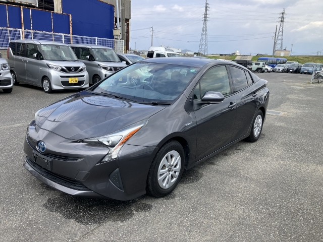 TOYOTA PRIUS 2017