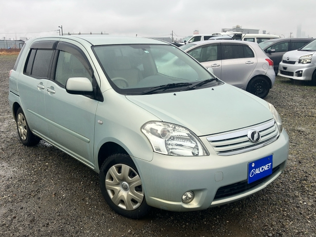 TOYOTA RAUM 2008