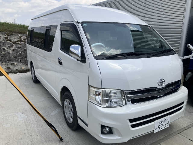 TOYOTA HIACE VAN 2011