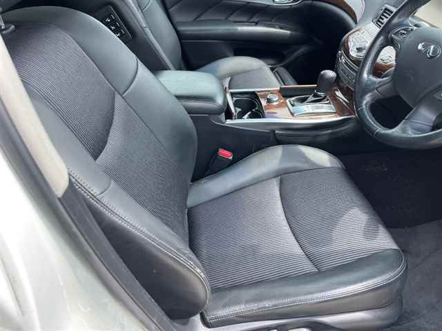 NISSAN FUGA 2018