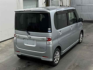 DAIHATSU TANTO 2011