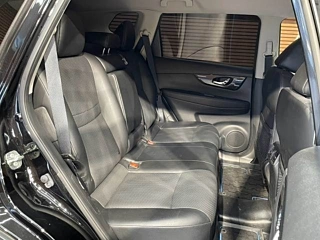 NISSAN X-TRAIL 2018