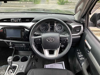 TOYOTA HILUX 2022