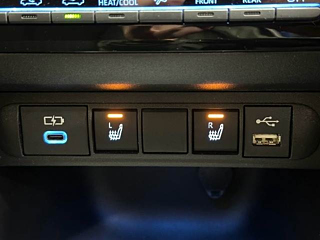 TOYOTA YARIS CROSS 2023