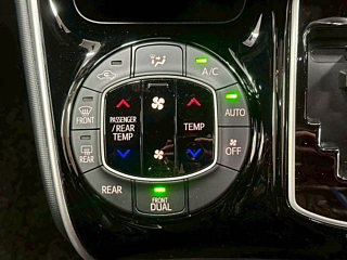 TOYOTA VOXY 2020