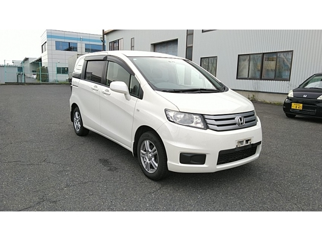 HONDA FREED 2011