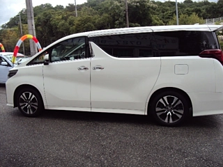 TOYOTA ALPHARD 2023