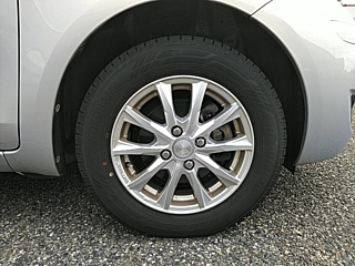 TOYOTA VITZ 2011