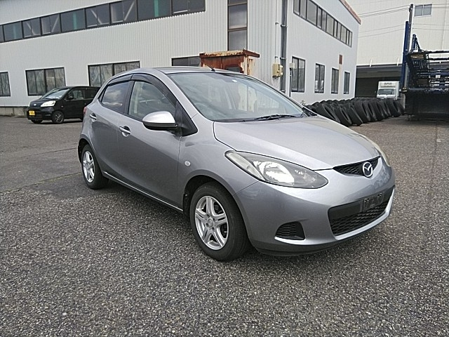 MAZDA DEMIO 2010