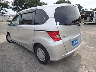 HONDA FREED 2009
