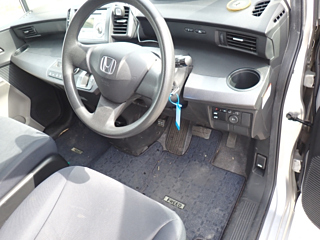 HONDA FREED 2009
