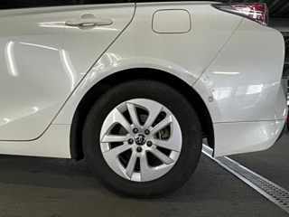 TOYOTA PRIUS 2018