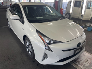 TOYOTA PRIUS 2016