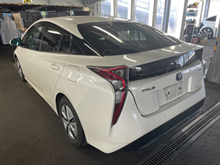 TOYOTA PRIUS 2016