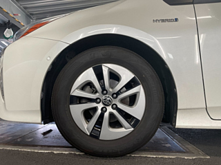 TOYOTA PRIUS 2016