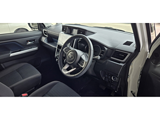 TOYOTA ROOMY 2023