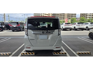 TOYOTA ROOMY 2023