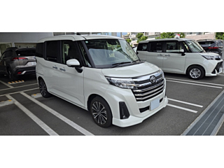 TOYOTA ROOMY 2023
