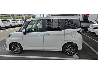 TOYOTA ROOMY 2023