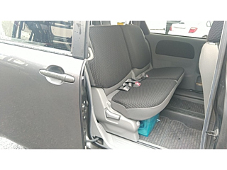 TOYOTA SIENTA 2010